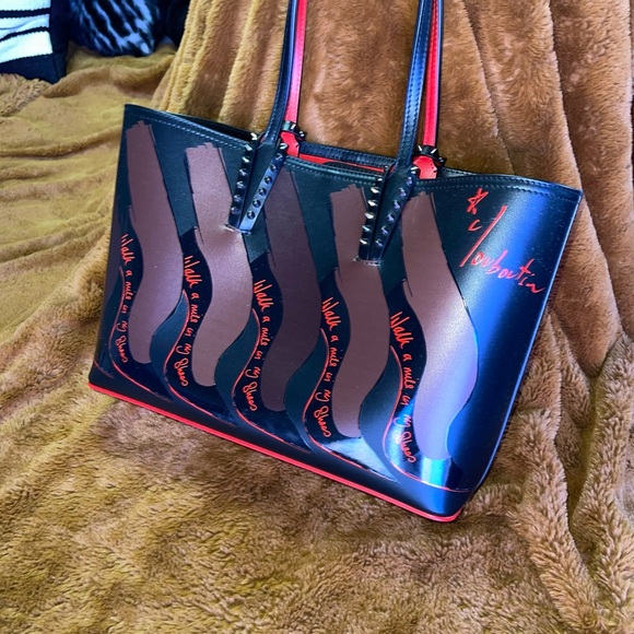 New Christian Louboutin Walk A Mile in My Shoes Cabata Small Grained Leather Bag - Picture 8 of 16